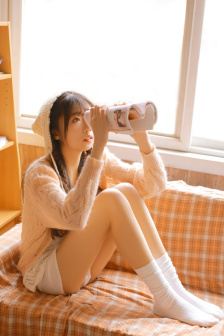善良漂亮的女老板中字